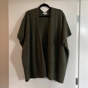 Green short sleeve slouchy cardigan